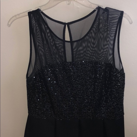 Black sequin dress - Picture 2 of 5